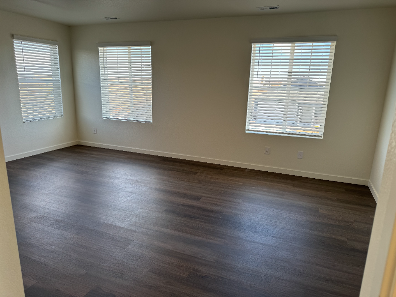 6054 Holstein Dr - Photo 5 of 26