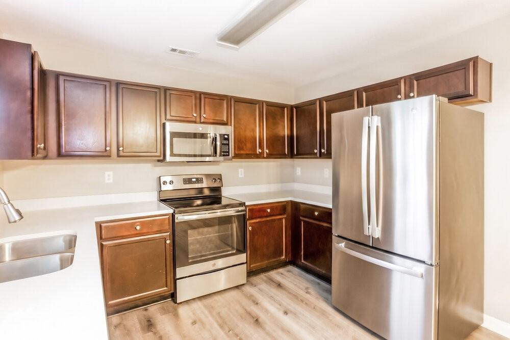 4822 Abercromby St - Photo 7 of 16