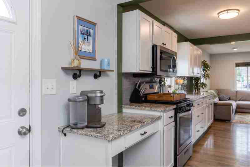 186 Harrington Ave - Photo 6 of 20