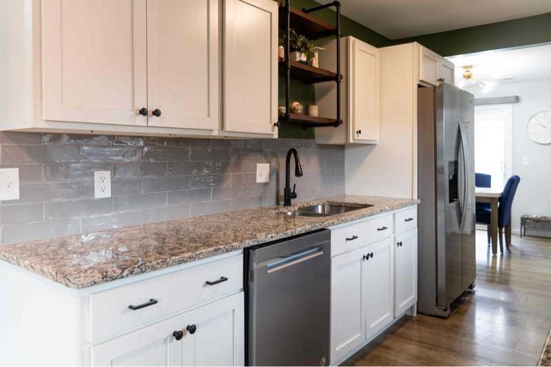 186 Harrington Ave - Photo 7 of 20