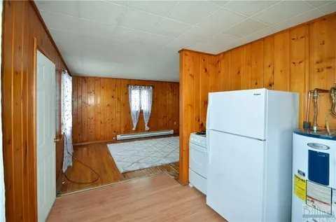 922 1/2 Terry Ave - Photo 2 of 11