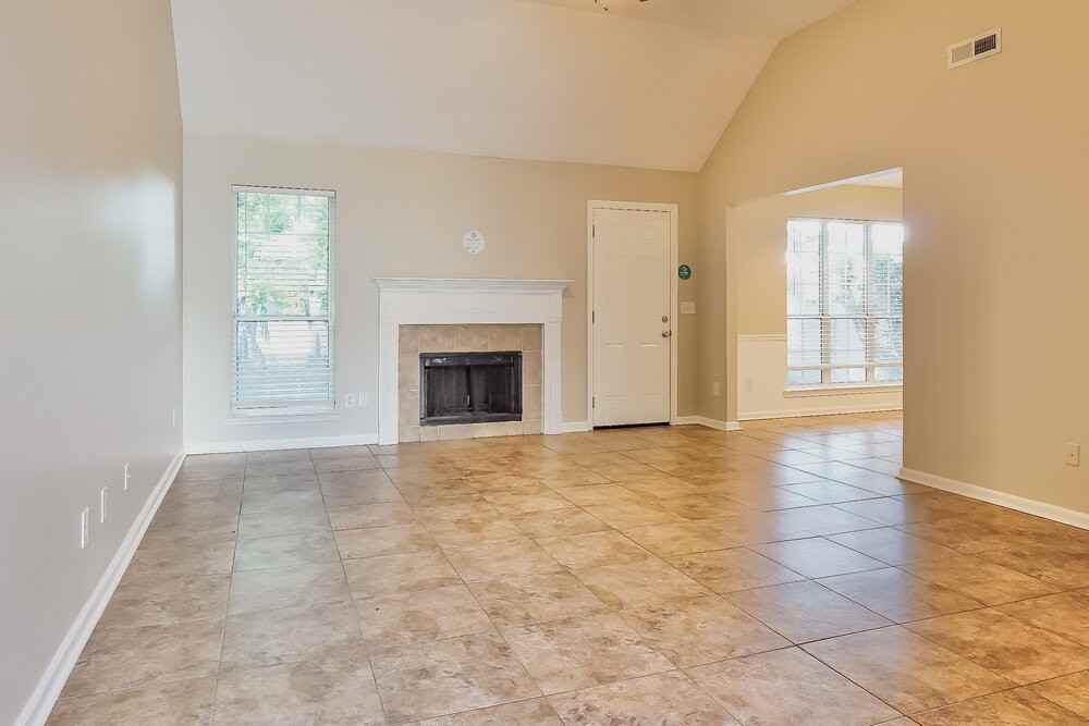8028 Rockhampton Cir - Photo 5 of 19