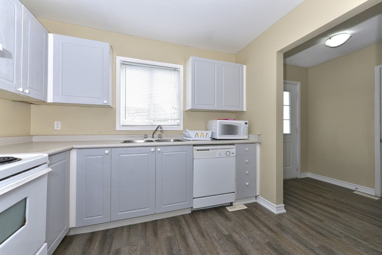 190 Fleming Drive #38 - Photo 2 of 9