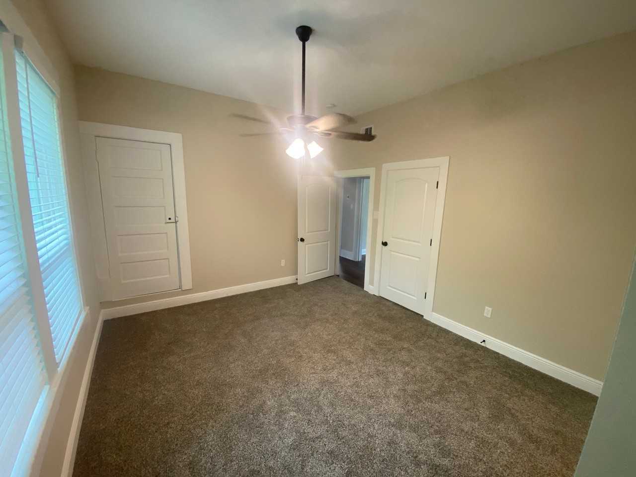 2065 Broadway St - Photo 2 of 11