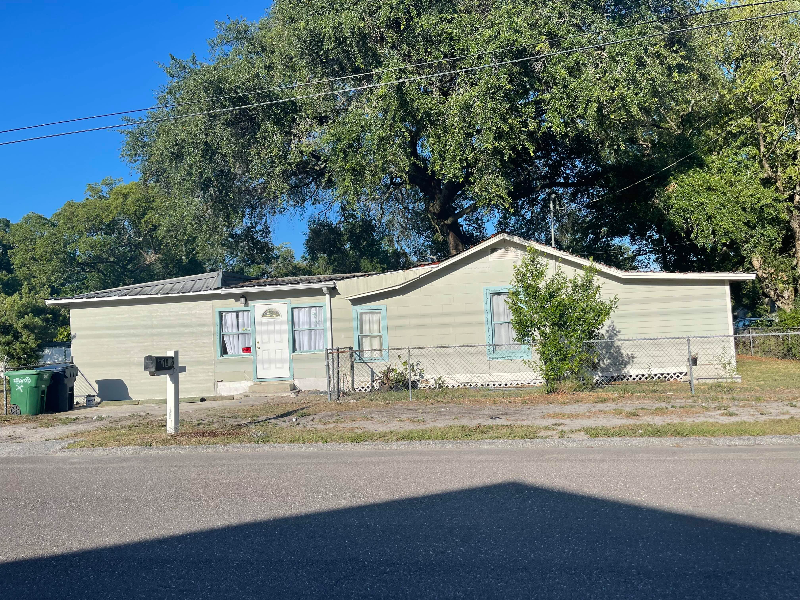 1915 W Kirby St - Photo 2 of 20