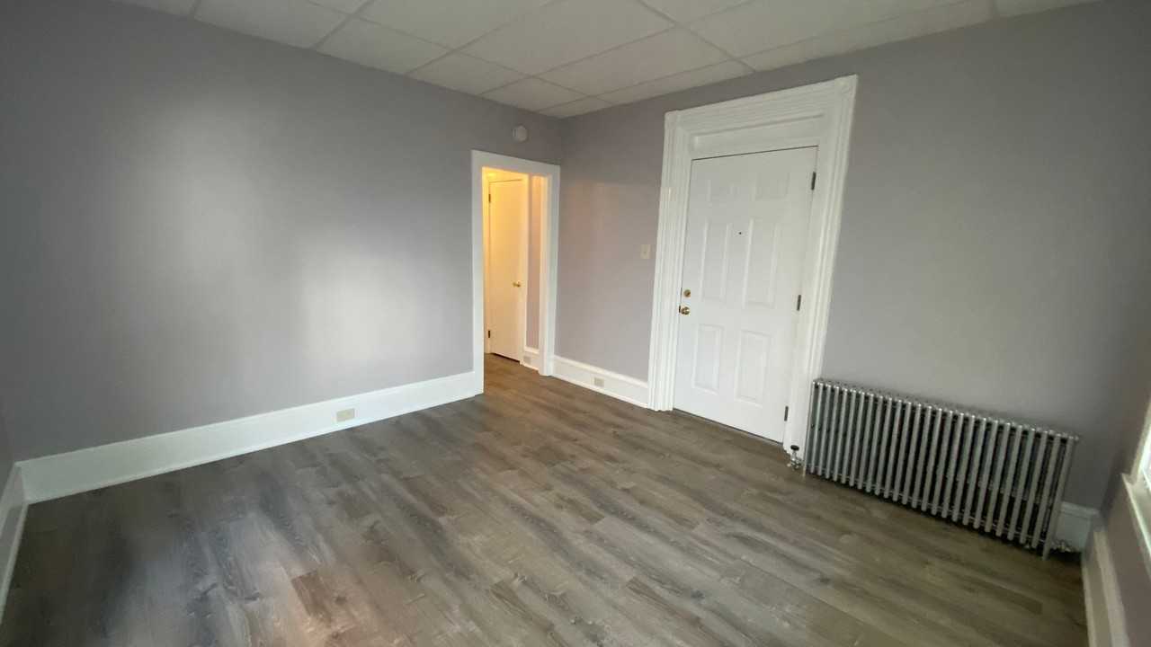 332 W Lemon St #1 - Photo 2 of 18