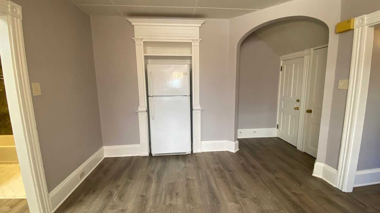 332 W Lemon St #1 - Photo 6 of 18