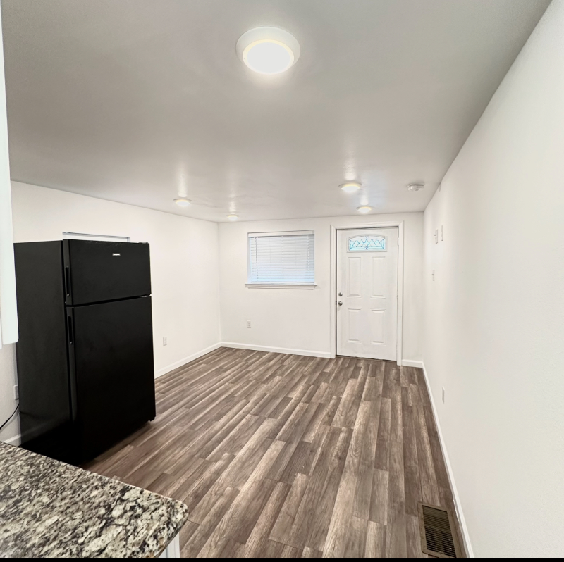 2921 Burns St #A - Photo 3 of 16