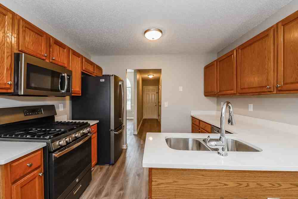 5467 Sapphire Cir - Photo 6 of 16
