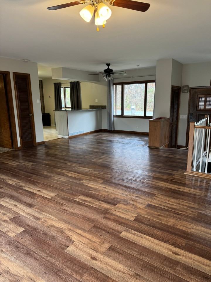 7118 N Bull Creek Rd - Photo 6 of 20