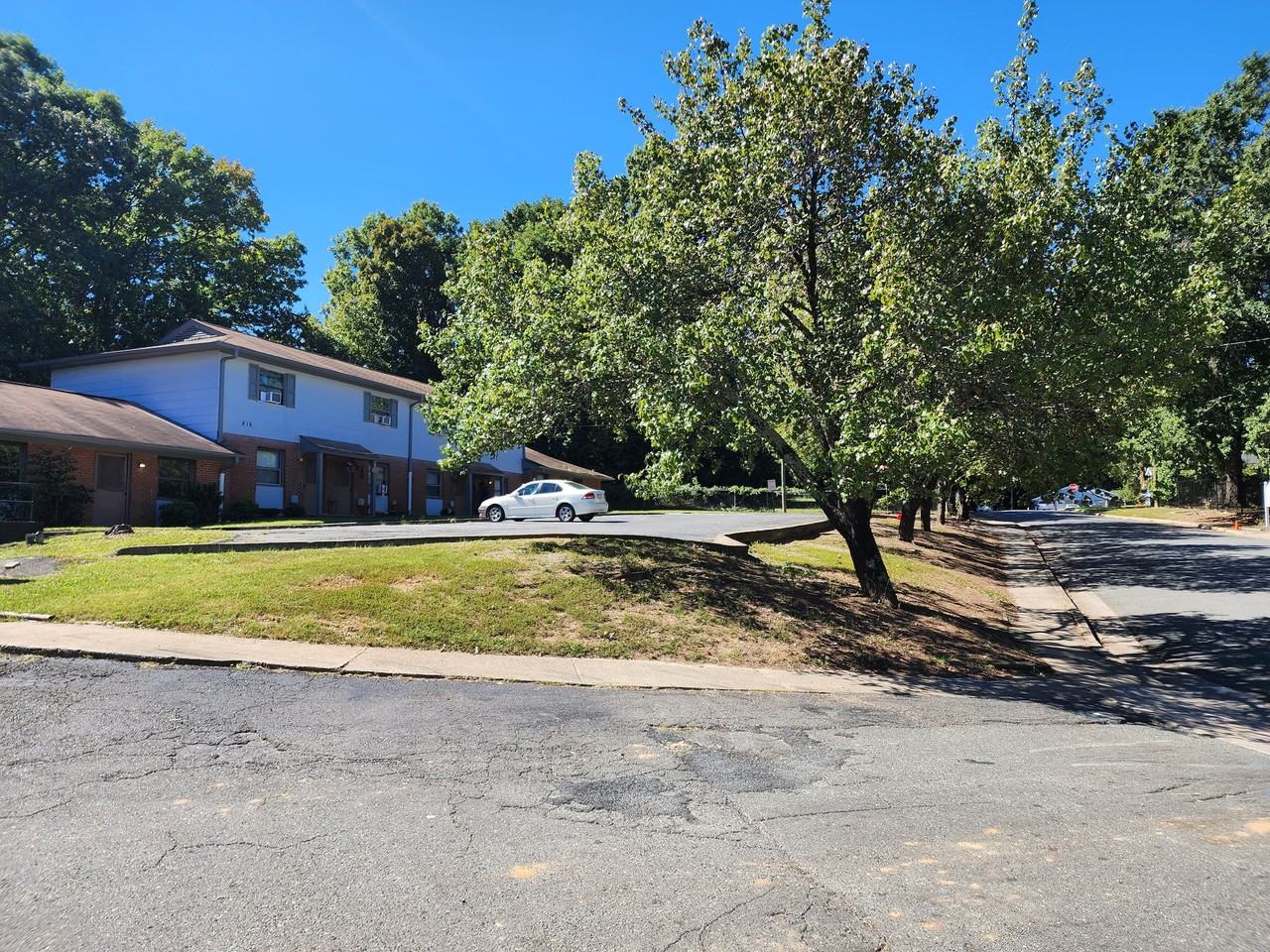 818 Villa Ct #D - Photo 5 of 14