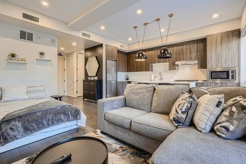 1908 W 33rd Ave #207 - Photo 6 of 12