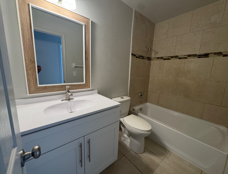 8257 Beacon Blvd - Photo 3 of 6