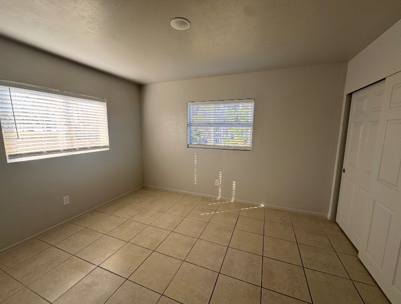 8257 Beacon Blvd - Photo 6 of 6