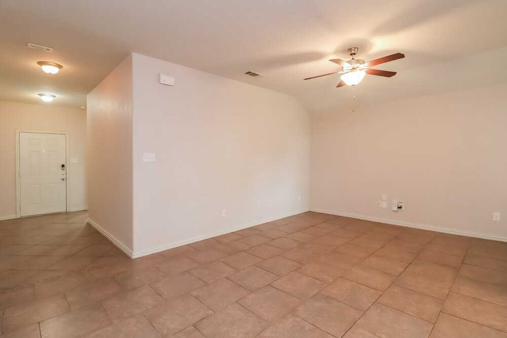 7648 Hollow Point Dr - Photo 3 of 17
