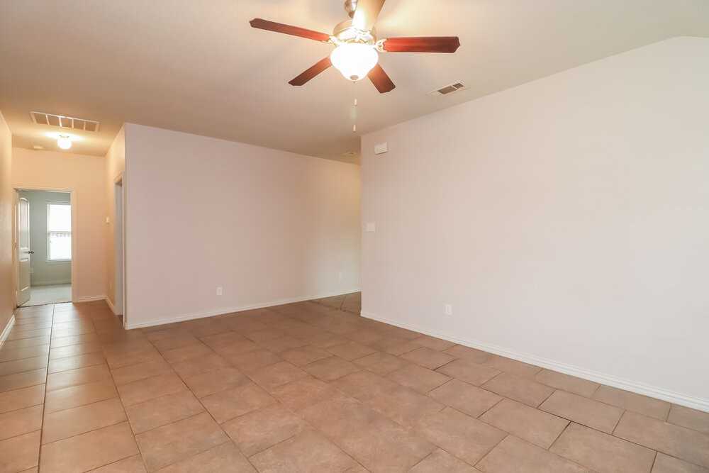 7648 Hollow Point Dr - Photo 5 of 17