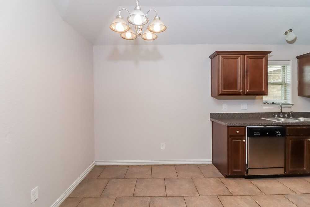 7648 Hollow Point Dr - Photo 7 of 17