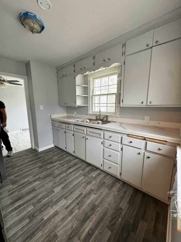 3315 Webber St - Photo 3 of 23