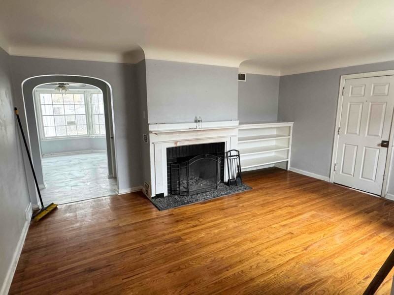 3315 Webber St - Photo 4 of 23