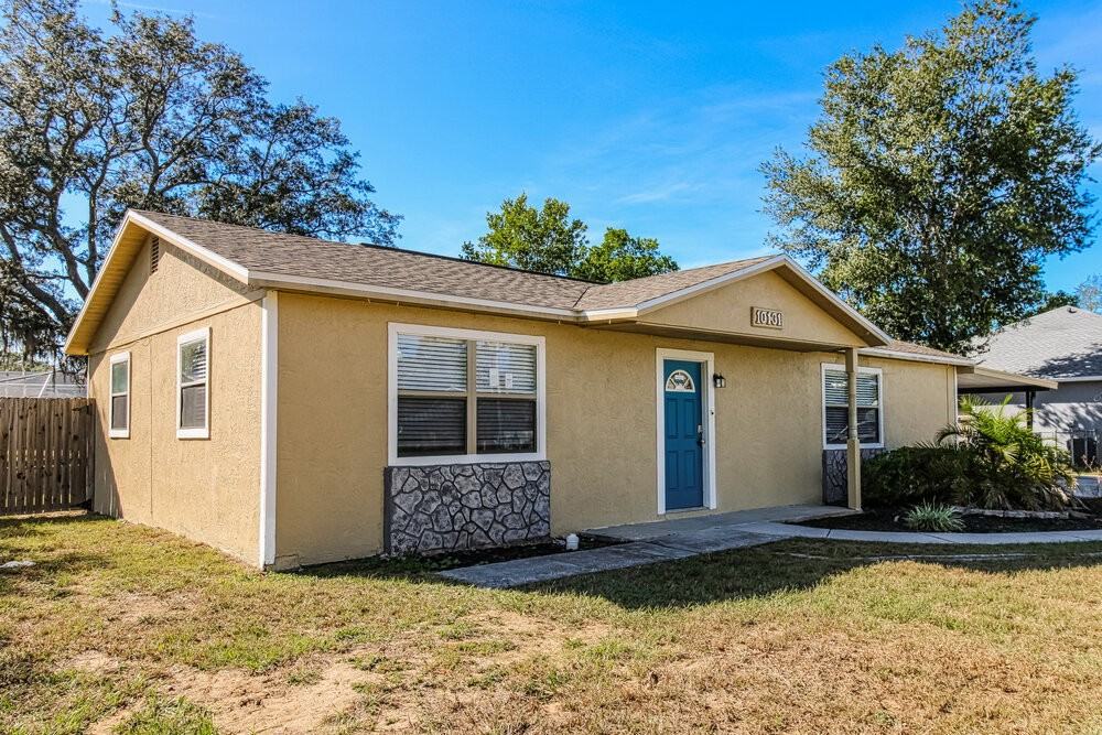 10131 Hayward Rd - Photo 3 of 16