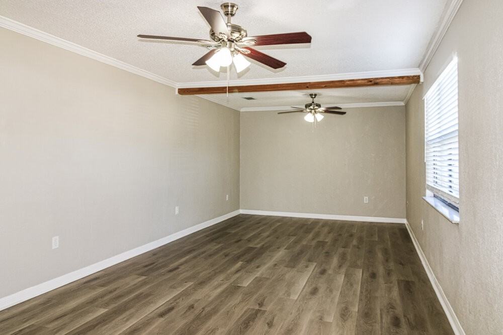 10131 Hayward Rd - Photo 4 of 16
