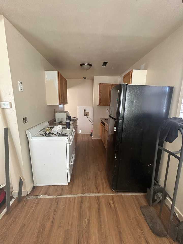 536 1/2 E K St - Photo 4 of 6