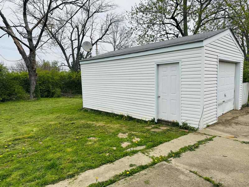 37 Twinbrook Ct - Photo 2 of 18