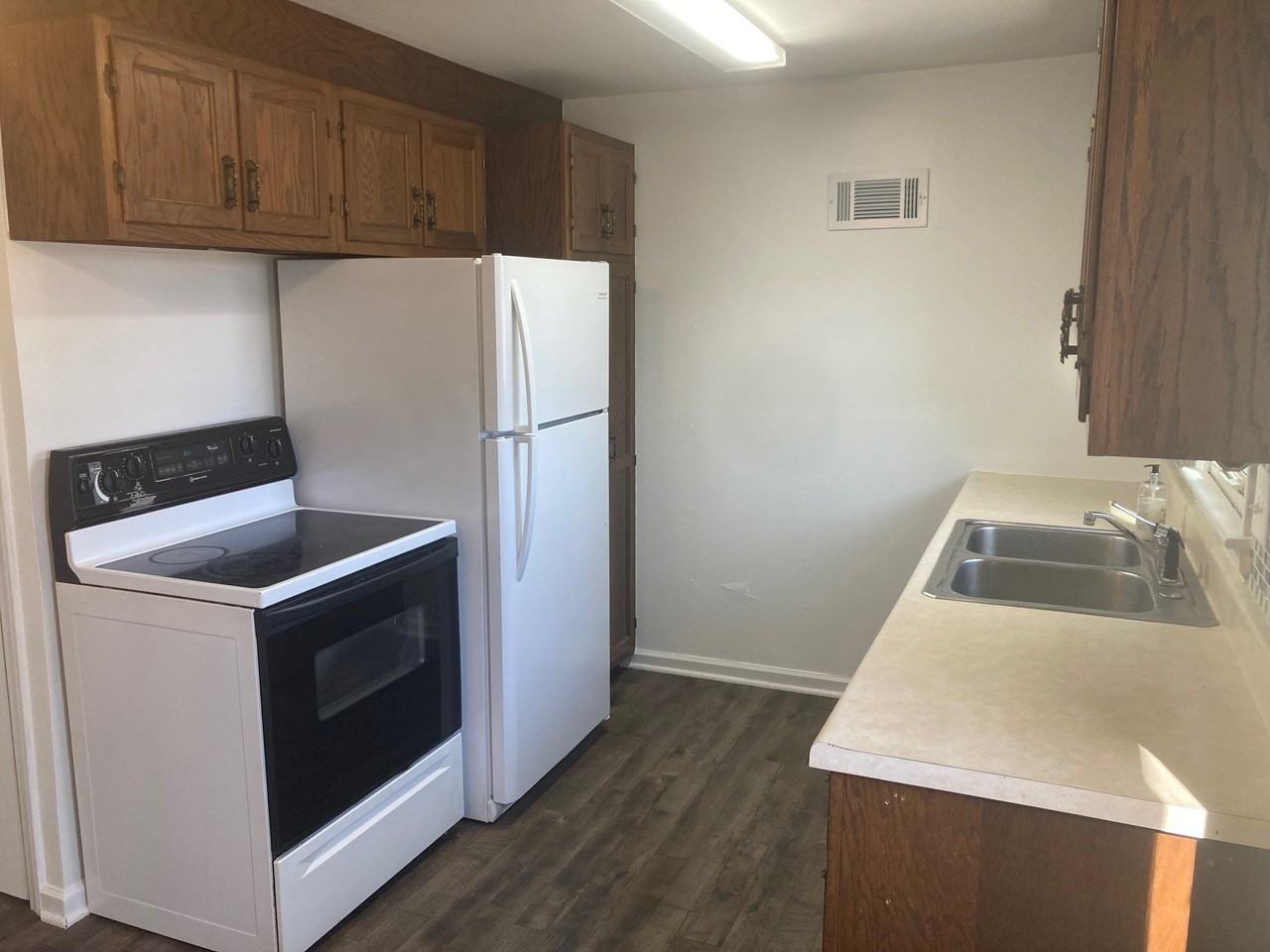 1305 Nw 2nd St - Photo 2 of 9