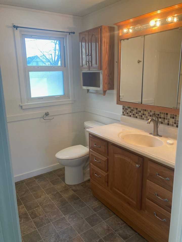 1305 Nw 2nd St - Photo 5 of 9