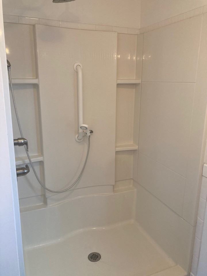 1305 Nw 2nd St - Photo 6 of 9