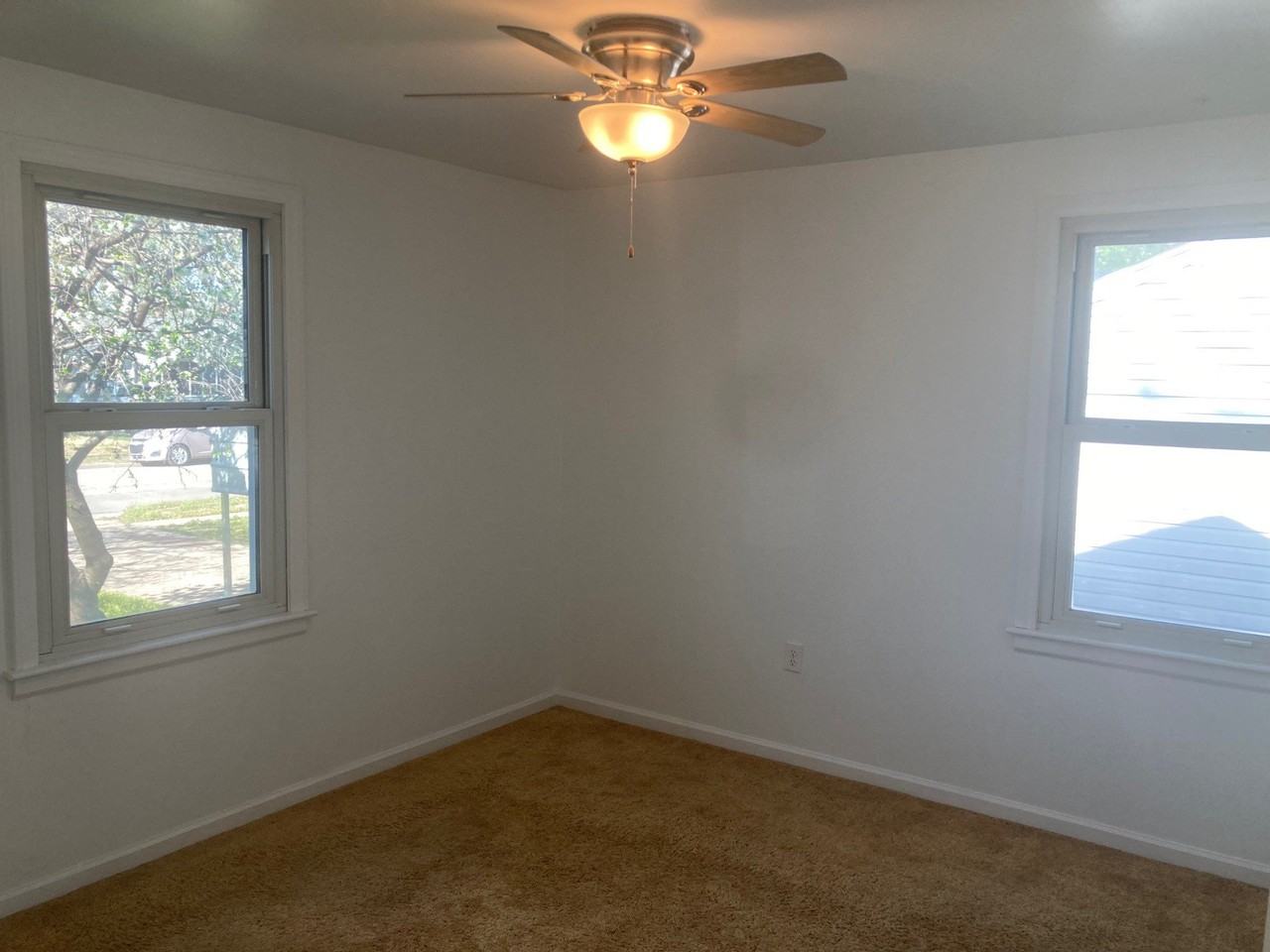 1305 Nw 2nd St - Photo 7 of 9