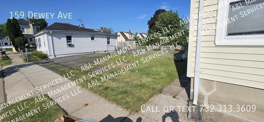 159 Dewey Ave - Photo 6 of 22
