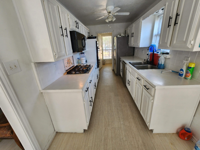 2202 Shannon Ln - Photo 4 of 11