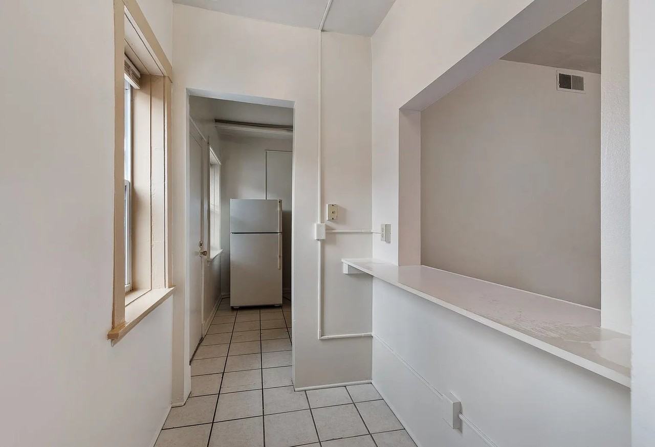2311 W Wisconsin Ave #10 - Photo 6 of 6