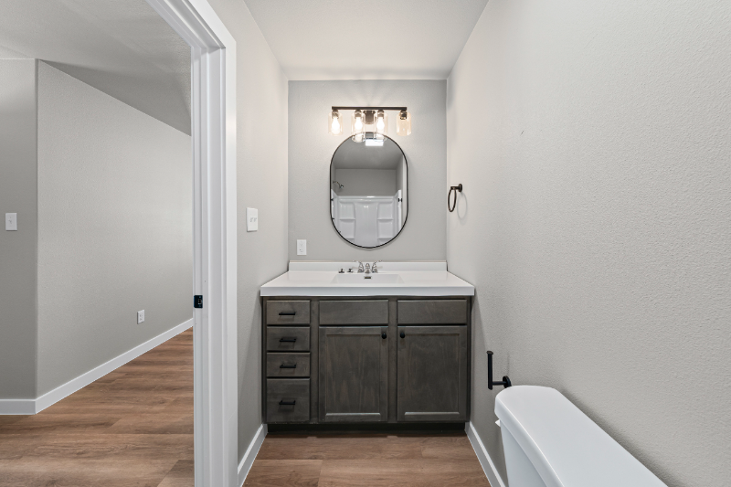 107 Thomas St Unit B - Photo 4 of 13