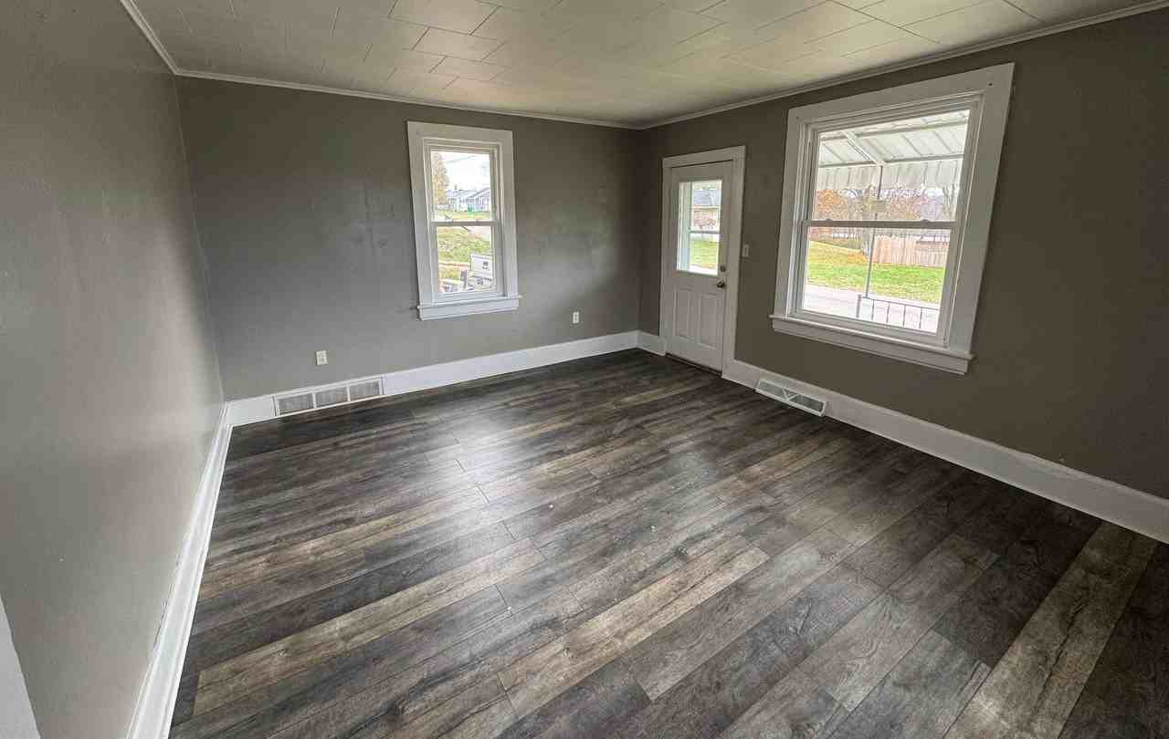 834 W Martin St - Photo 4 of 8