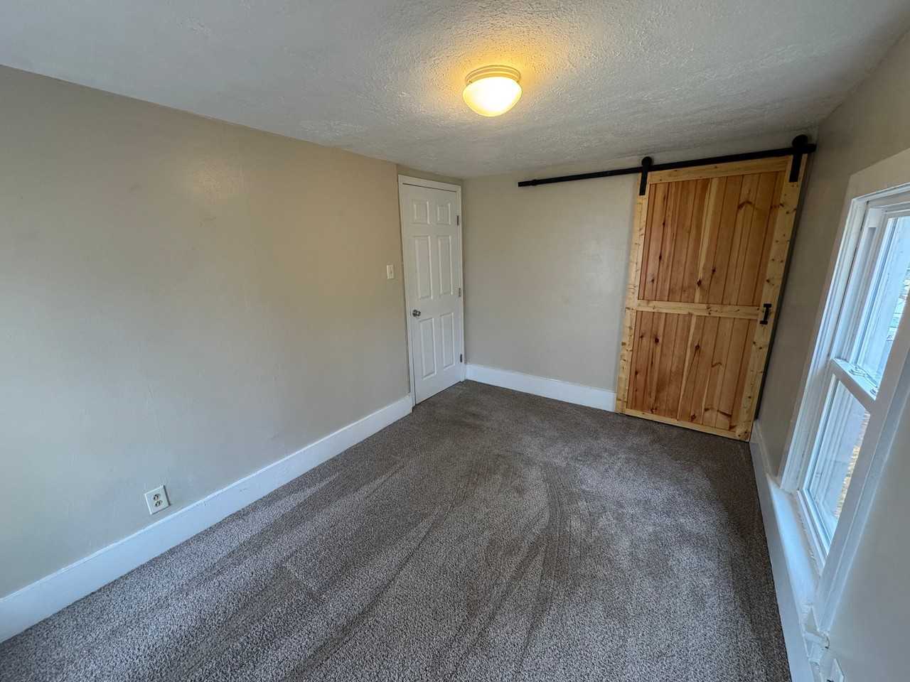 834 W Martin St - Photo 6 of 8