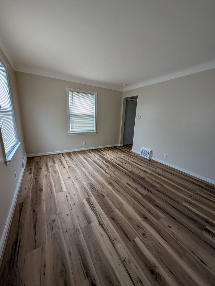 807 Thurman St - Photo 3 of 20