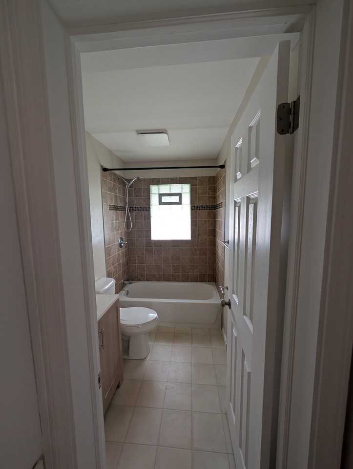 807 Thurman St - Photo 4 of 20