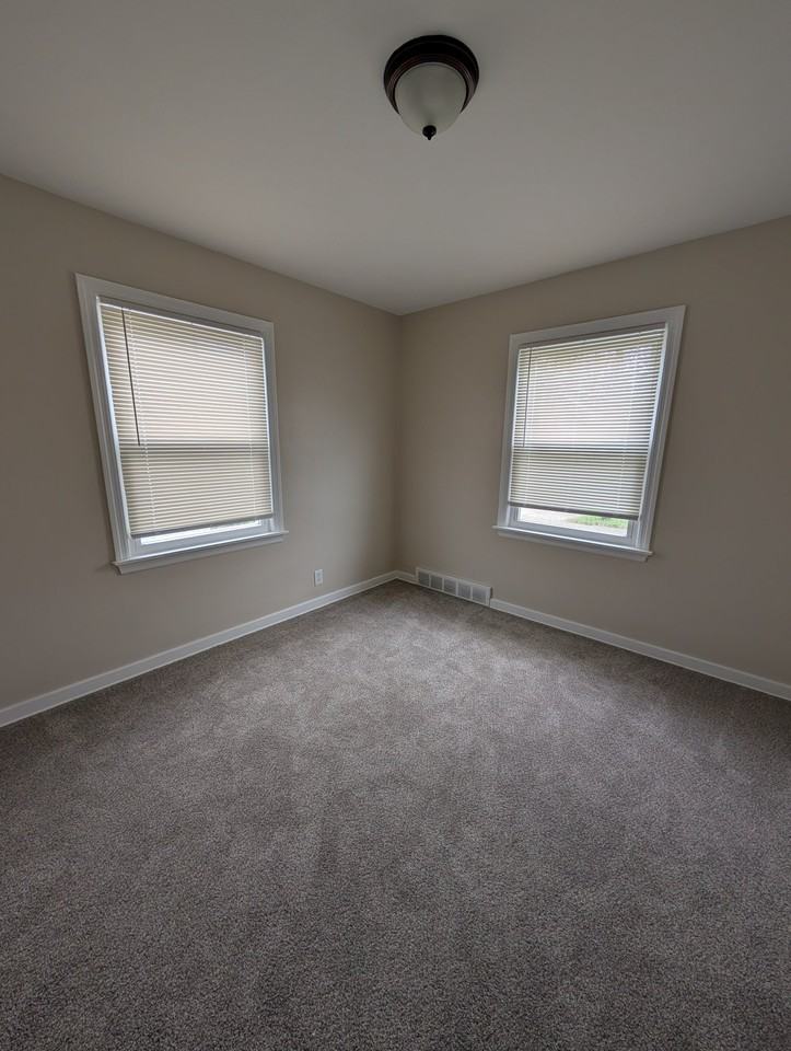 807 Thurman St - Photo 7 of 20