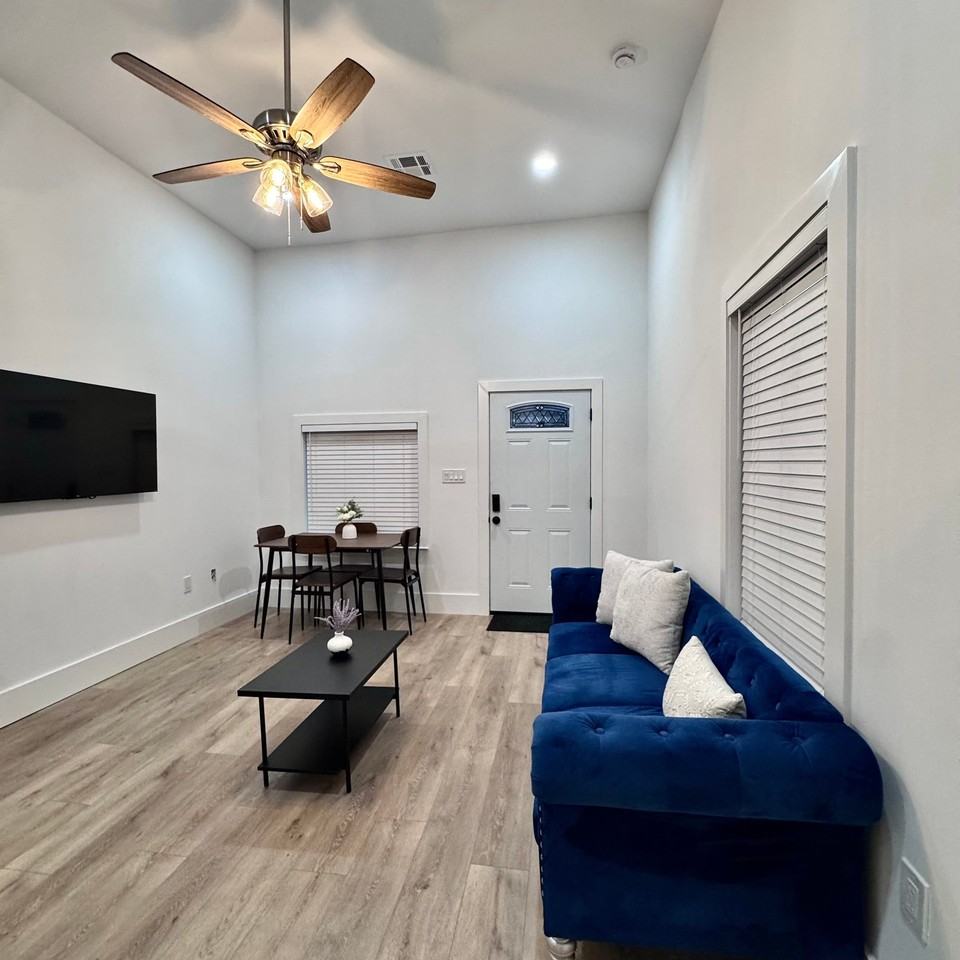 2809 3rd St - Photo 2 of 13