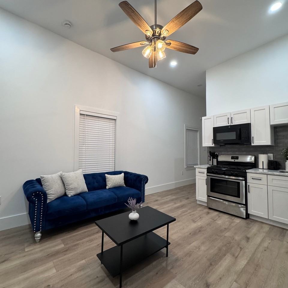 2809 3rd St - Photo 3 of 13
