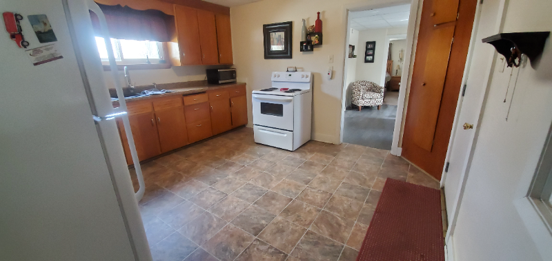 243 Park Ave - Photo 5 of 11