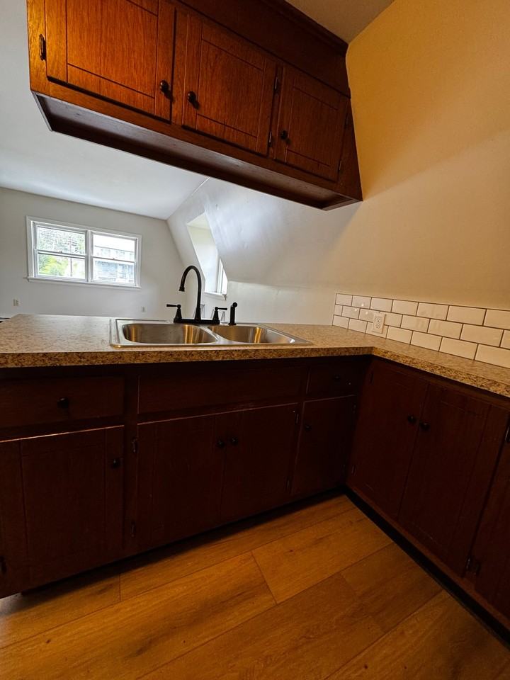 5426 Spring Rd #5 - Photo 3 of 10