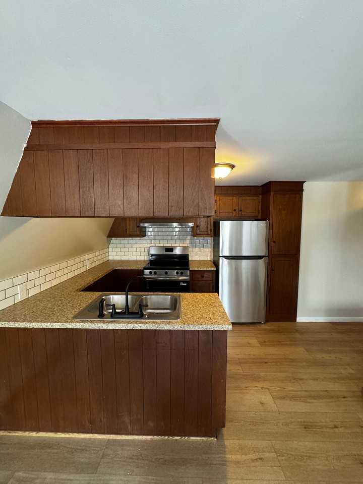 5426 Spring Rd #5 - Photo 7 of 17