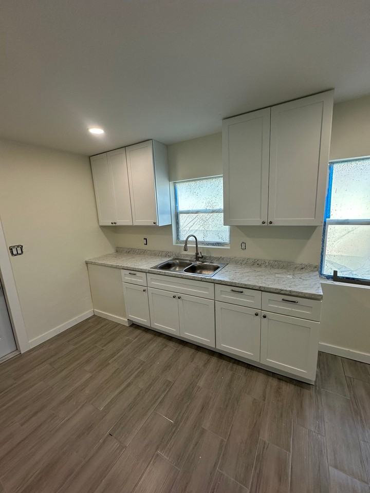 602 Cedar Pl #B - Photo 5 of 7