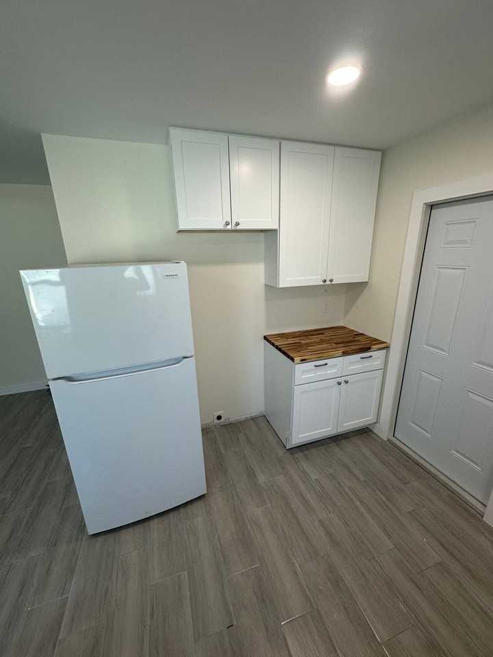 602 Cedar Pl #B - Photo 6 of 7