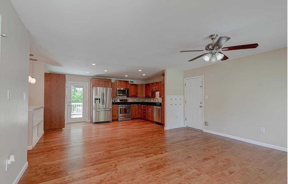 6510 Carriage Dr - Photo 2 of 16