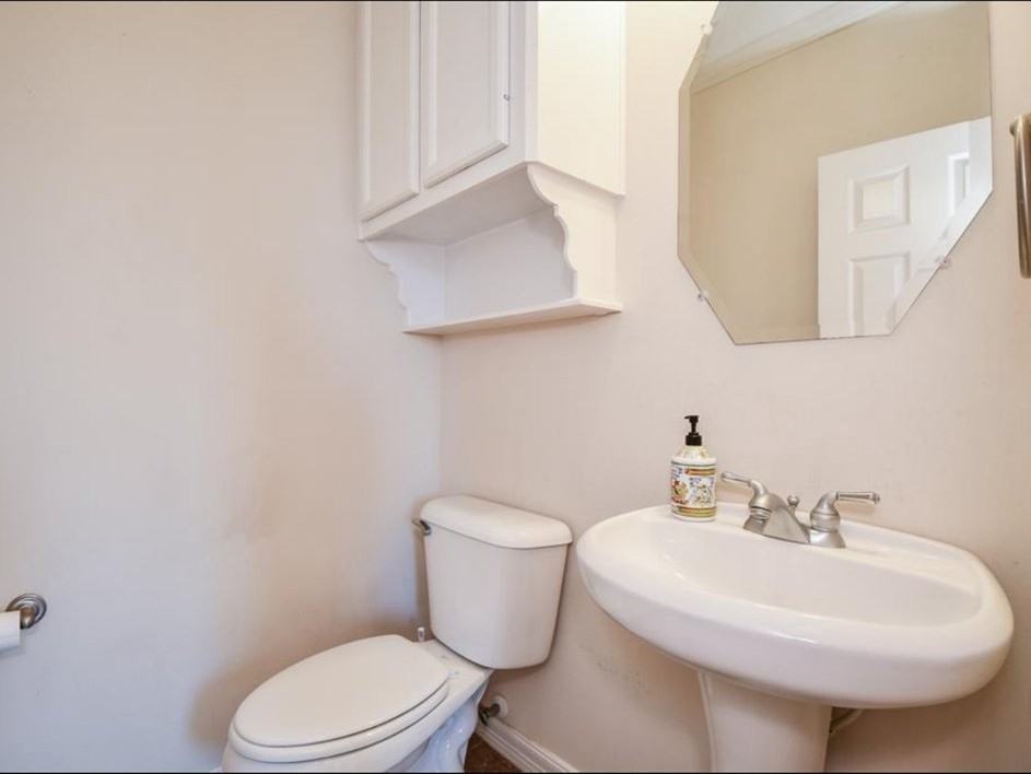 8002 Stoneyway Dr - Photo 7 of 22