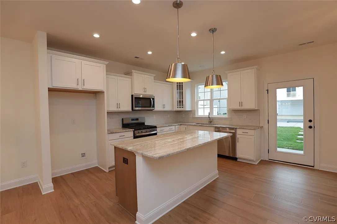 6131 Belay Dr - Photo 3 of 20